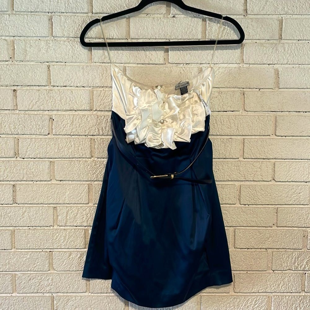Y2K- Body Central Strapless Dress- Frilly White & Navy with Pockets- Size M- NWT